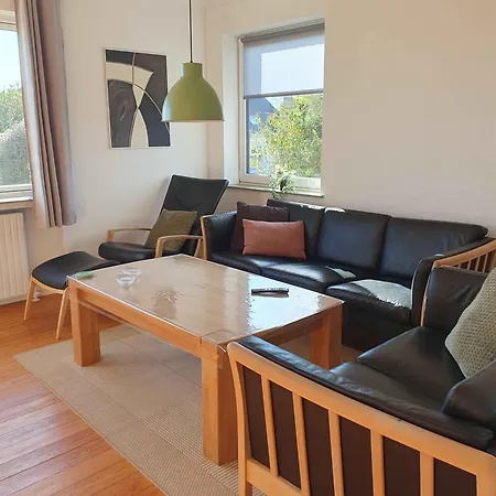 Lovely With Views Of Fields * Lebol