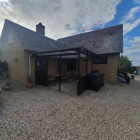 Lovely With Views Of Fields *