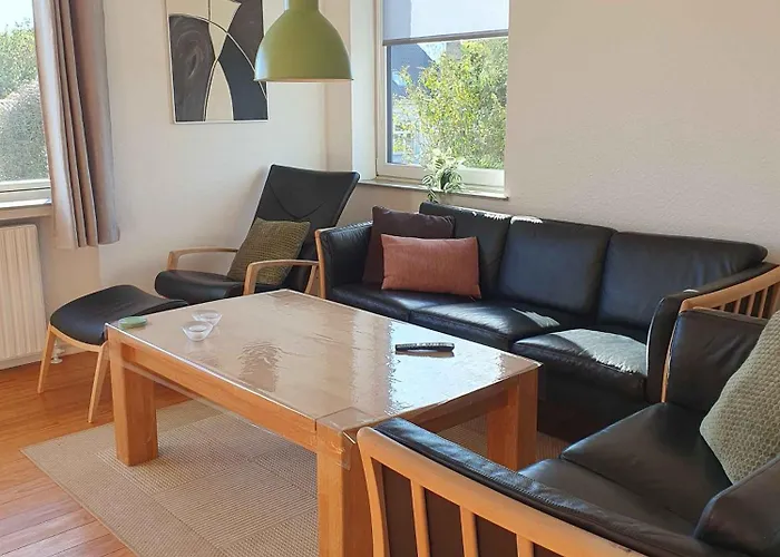 Holiday home Lovely With Views Of Fields Lebol