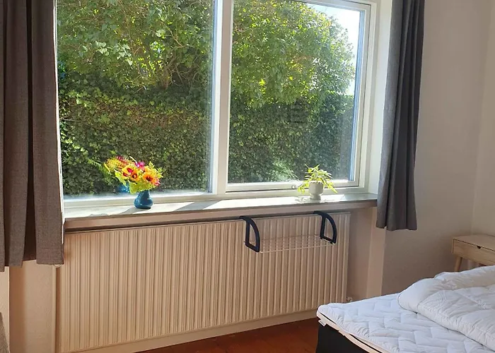 Lovely With Views Of Fields *